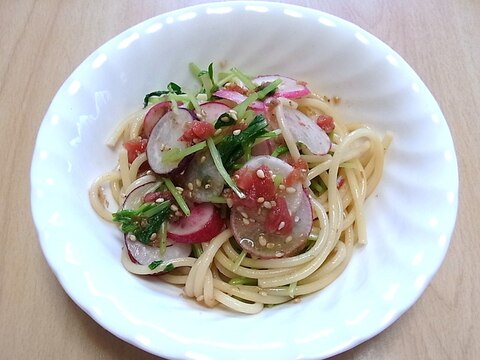 ラディッシュと豆苗の梅味スパサラダ